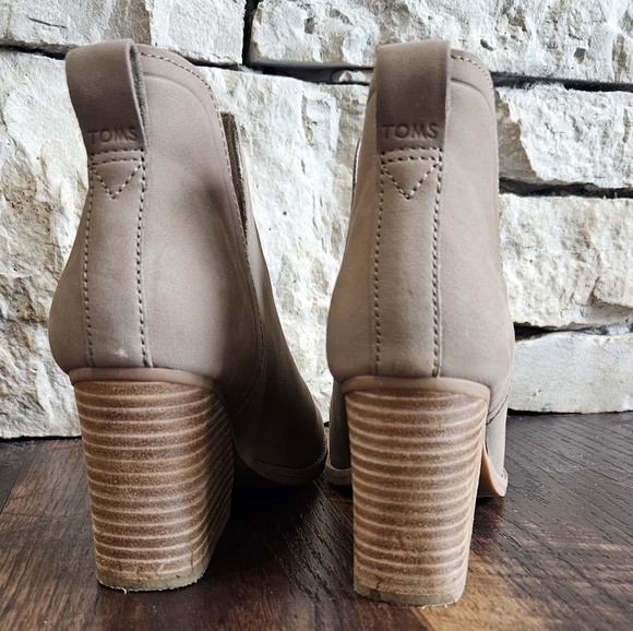 TOMS Eliza Natural Leather Boot - Picture 2 of 4